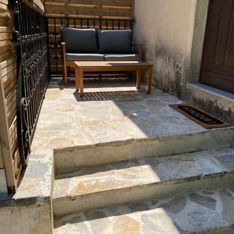 2 room rental in Mandelieu - Appartement 2 Chambres - 2