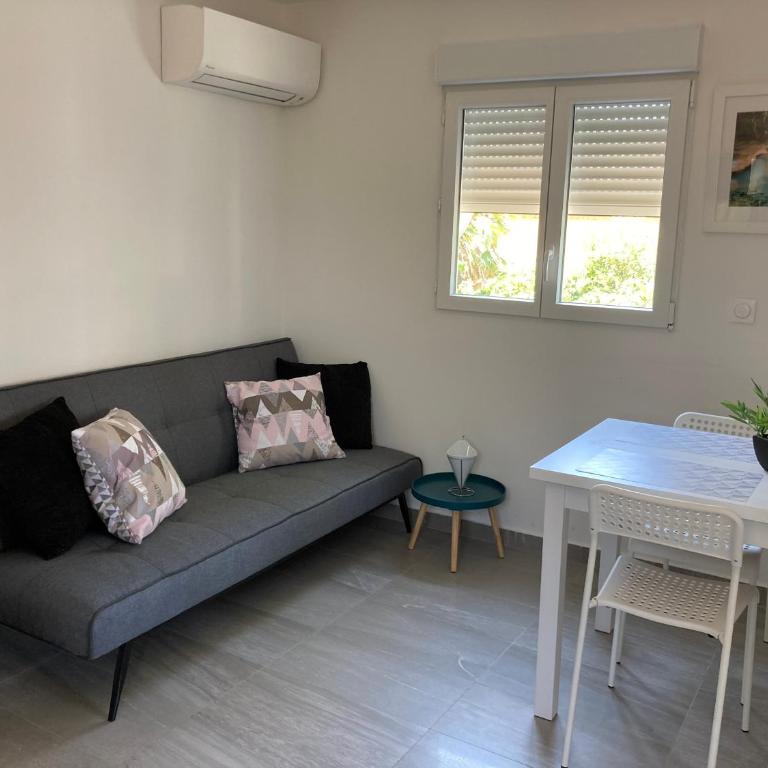 2 room rental in Mandelieu - Appartement 2 Chambres - 3