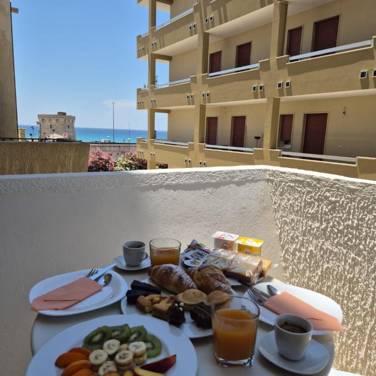 Le Rondini sul Mare Rooms - Triple Room with Balcony - 9