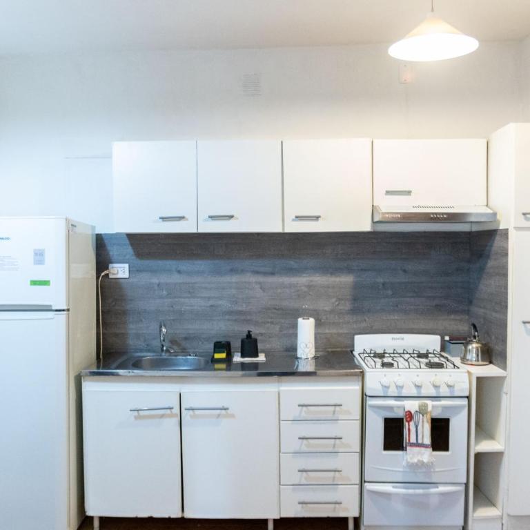 Casa cerca del centro luminosa y tranquila con patio - Apartamento de 2 dormitorios - 30