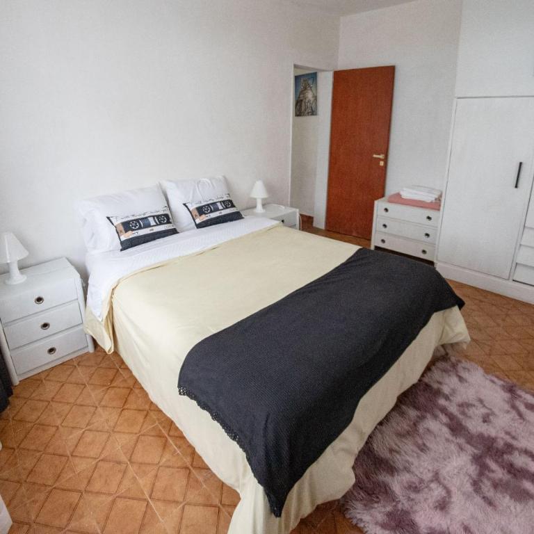 Casa cerca del centro luminosa y tranquila con patio - Apartamento de 2 dormitorios - 29