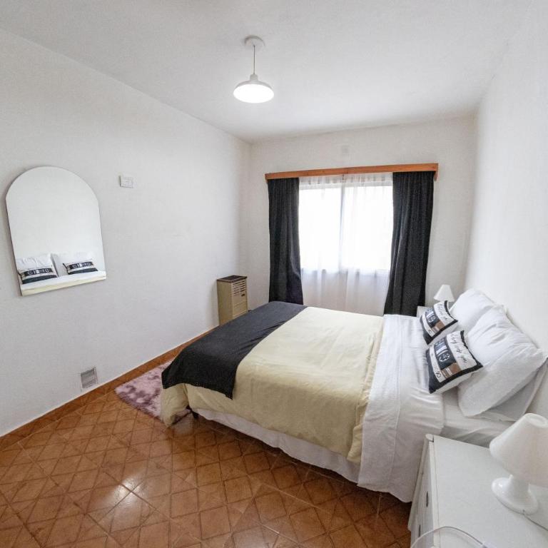 Casa cerca del centro luminosa y tranquila con patio - Apartamento de 2 dormitorios - 32