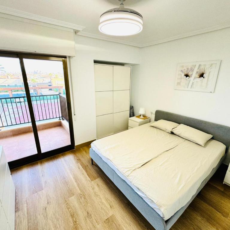 La Mata Beachfront Apartment with Sea View and Pool - Apartamento - 13