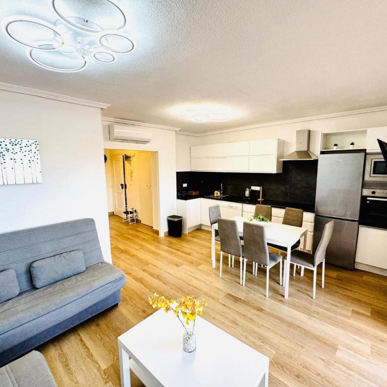 La Mata Beachfront Apartment with Sea View and Pool - Apartamento - 21