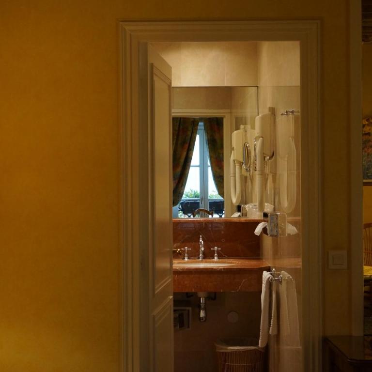 Le Relais Médicis - Chambre Deluxe Double ou Lits Jumeaux - 3