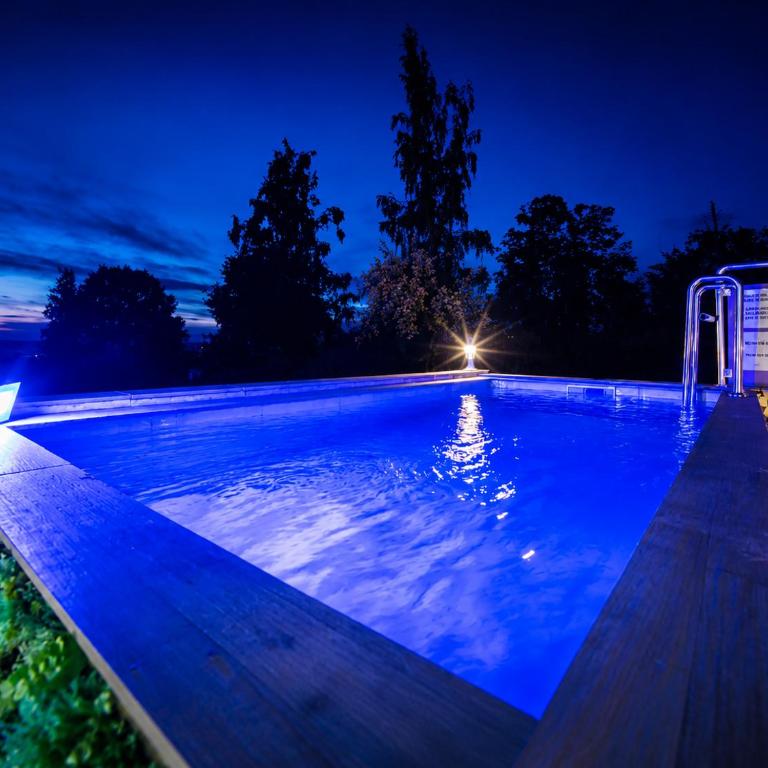 MonteBliss Private Pool & Spa Escape - Three-Bedroom Home - 13
