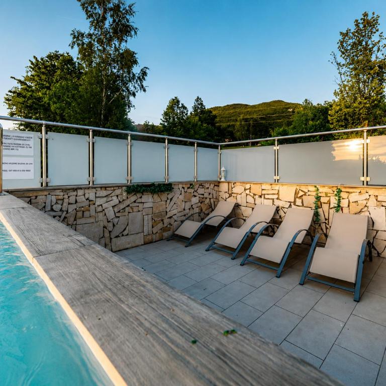 MonteBliss Private Pool & Spa Escape - Three-Bedroom Home - 29