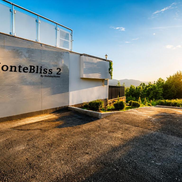 MonteBliss Private Pool & Spa Escape - Three-Bedroom Home - 33