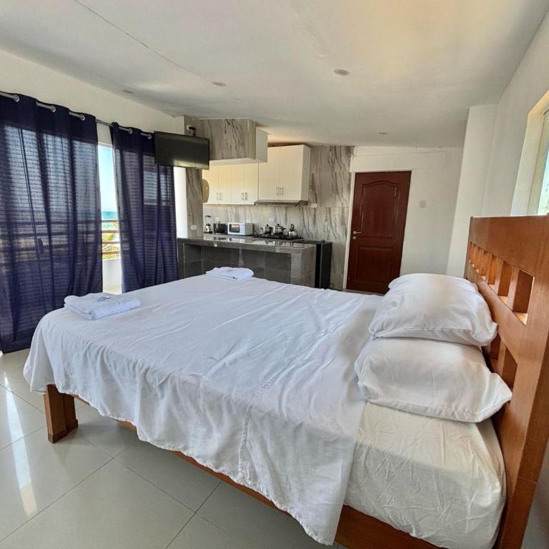 Hotel Las Terrazas de Bonanza - King Suite with Ocean View - 11