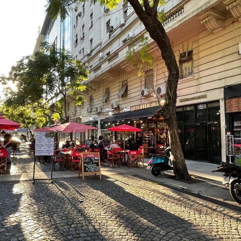 View of the Obelisco! Birthplace of Tango, Wine and Polo - Apartamento de 1 dormitorio - 15