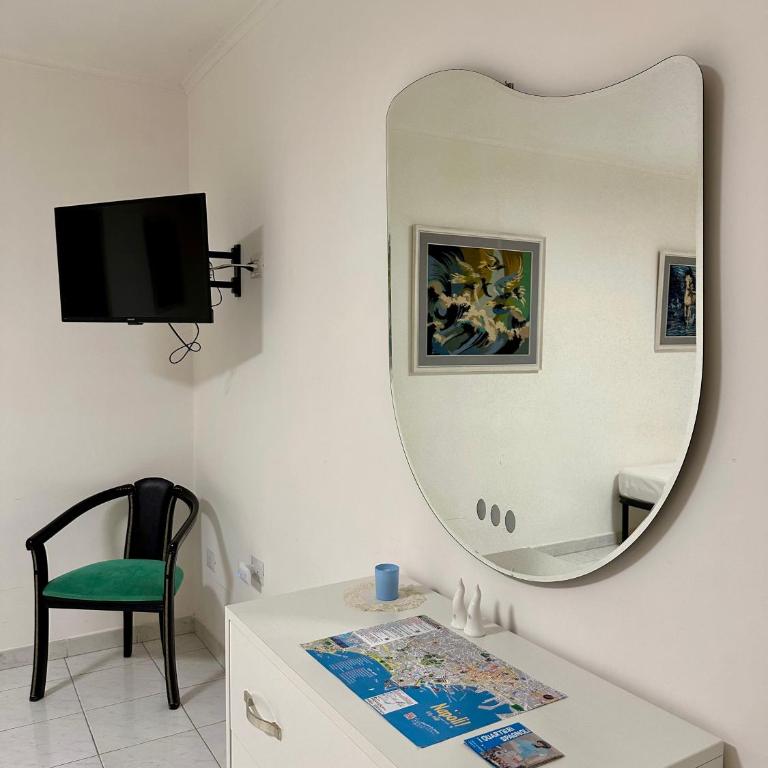 La dimora di Calliope - Via Toledo - Appartamento con 2 Camere da Letto e Balcone - 14