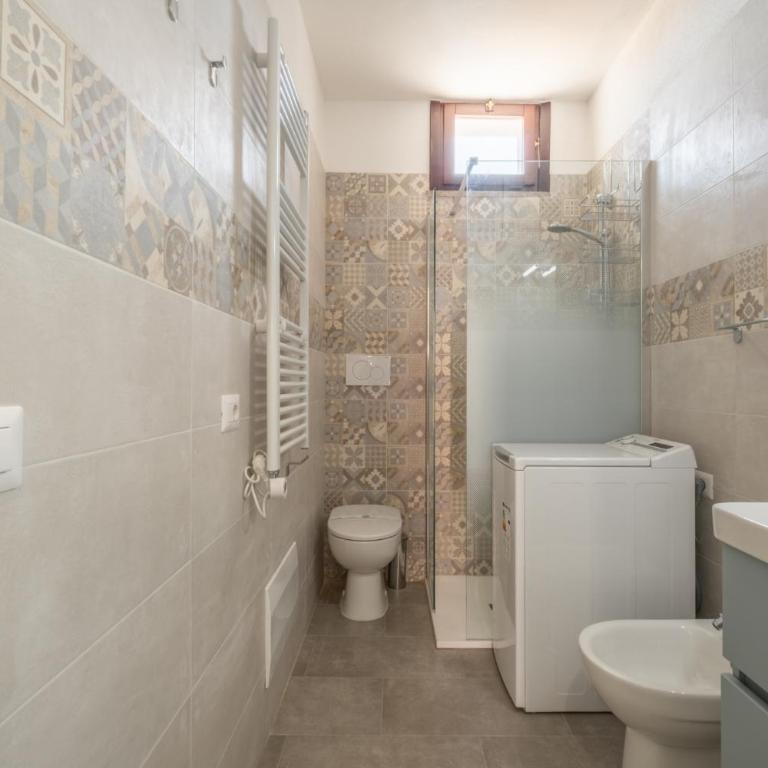 Sea View Terrace - Free Parking - Modern Apt for 4 guests - Appartamento con 1 Camera da Letto, Vista Mare e Terrazza - 3