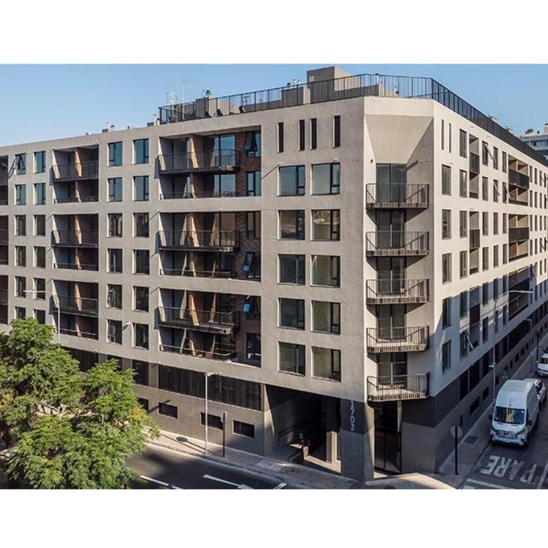 Depto con balcon a pasos de Metro Santa Ana, Gym, Terraza y Parrilla CENTRO CIVICO - Compañia - Estudio Doble Deluxe - 24