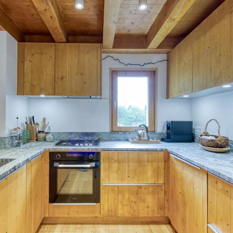 Chalet Allières Walk to Grands Montets | Sleeps 10 - Chalet - 17