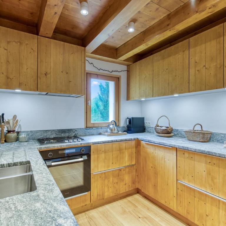 Chalet Allières Walk to Grands Montets | Sleeps 10 - Chalet - 6