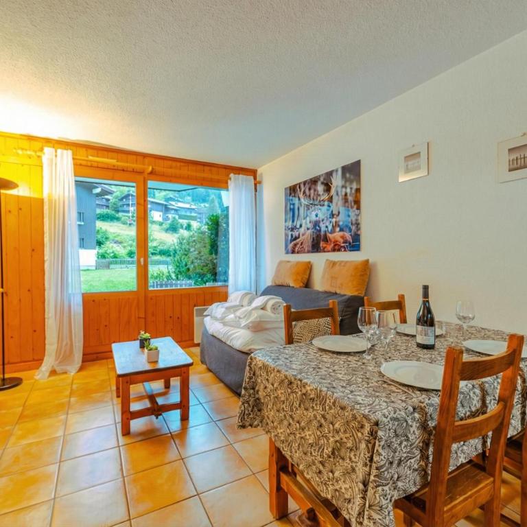 Le Prarion RDC Ski in/Ski out at Les Houches (Sleeps 4) - Happy Rentals - Studio avec Terrasse - 2