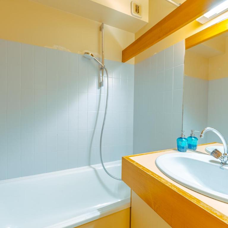 Le Prarion RDC Ski in/Ski out at Les Houches (Sleeps 4) - Happy Rentals - Studio avec Terrasse - 7