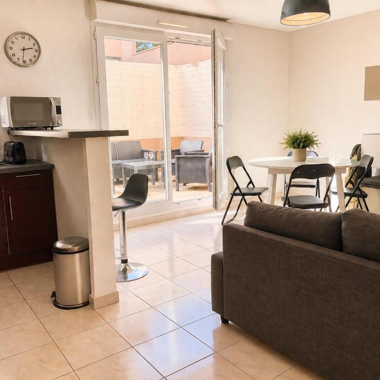 T3 lumineux 2 chambres terrasse et parking - Appartement 2 Chambres - 1