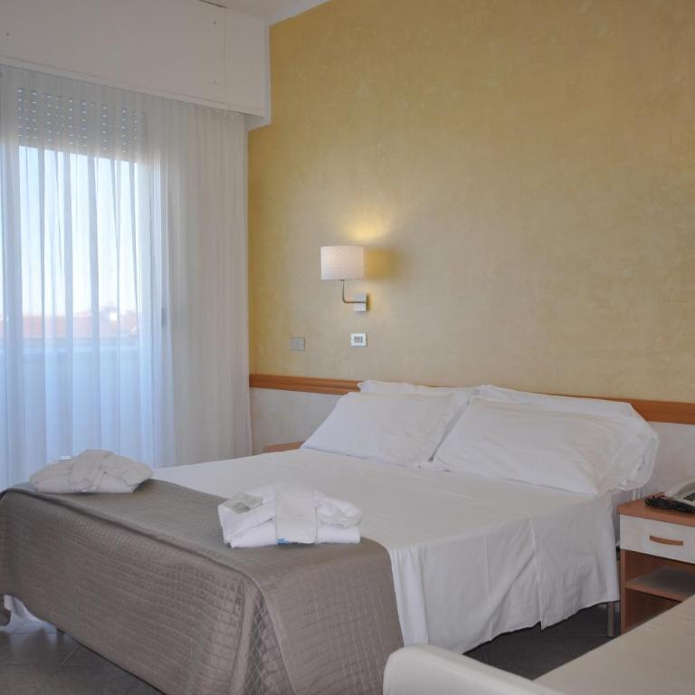 Hotel Adriatic&Beauty - Camera Tripla con Balcone - 9