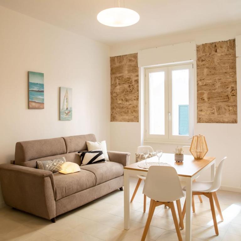 Royal suite Minerva - Two-Bedroom Apartment with City View - 19