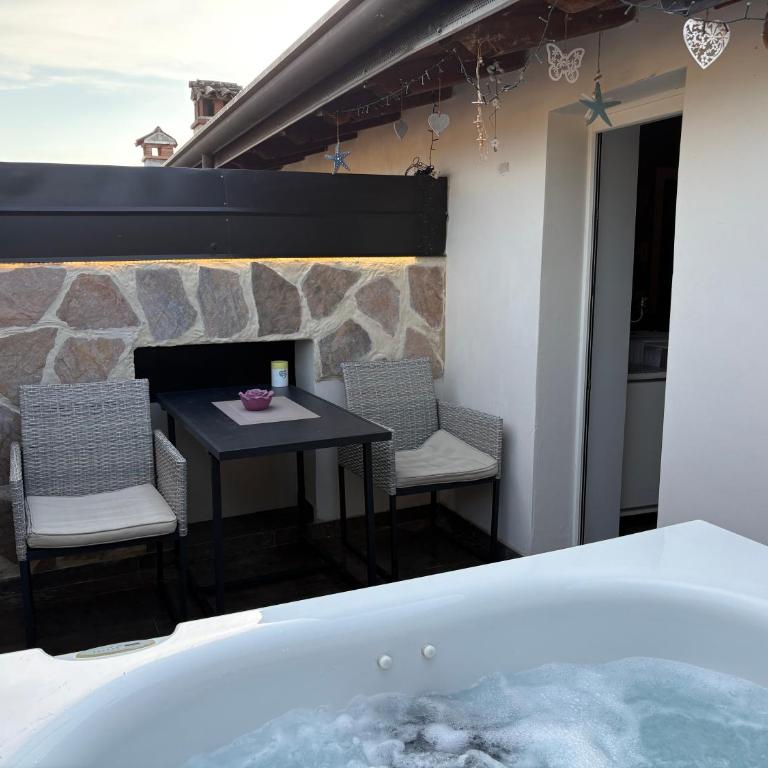 Dimora di Charme Rooms & Apartments - Deluxe Suite with Spa Bath - 3