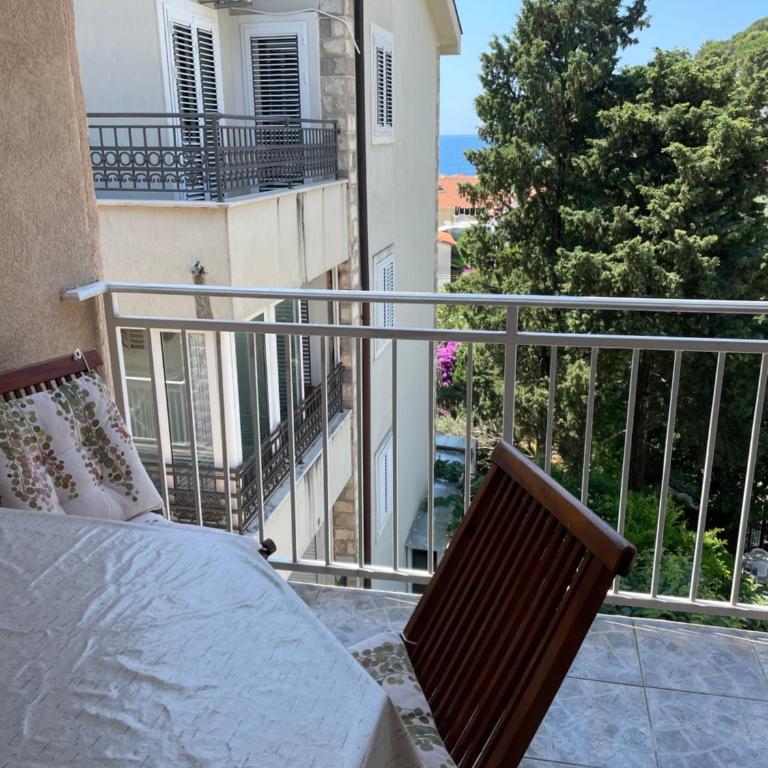 Apartments Minja S - Two-Bedroom Apartment with Balcony - 10