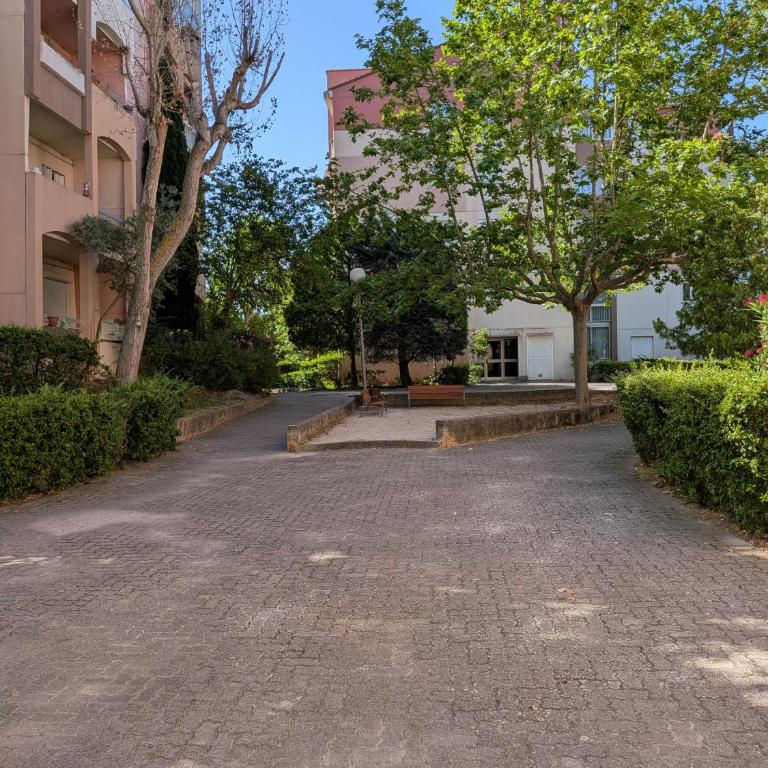 Chic & Cozy - Grand T3 - 95m Clim & Parking - Two-Bedroom Apartment - 28