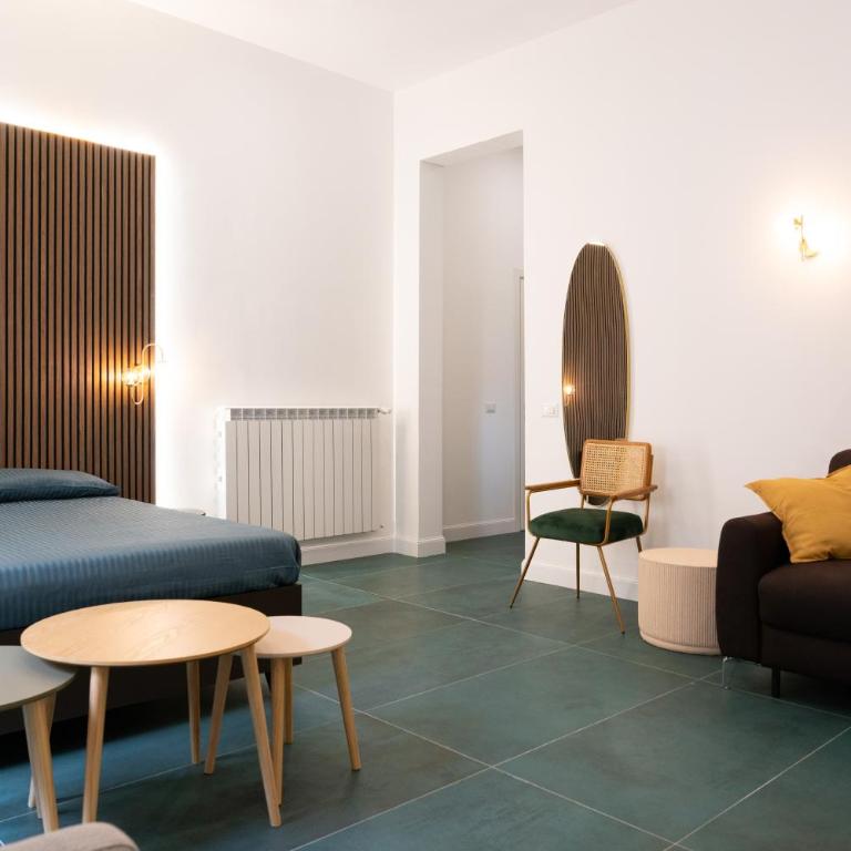 Macro Suites Roma - Camera Familiare con Bagno Privato - 1