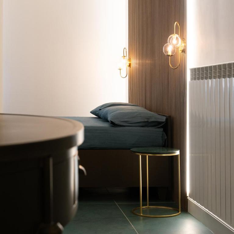 Macro Suites Roma - Camera Familiare con Bagno Privato - 2
