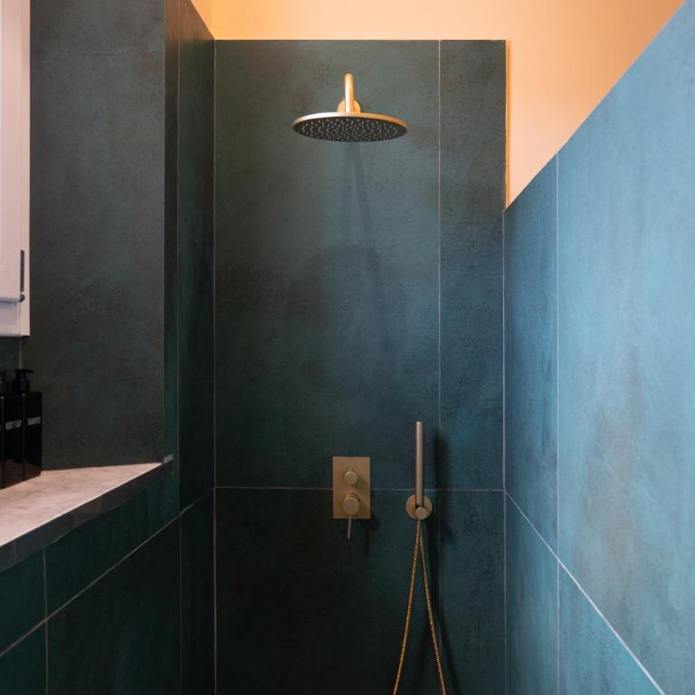 Macro Suites Roma - Camera Familiare con Bagno Privato - 15