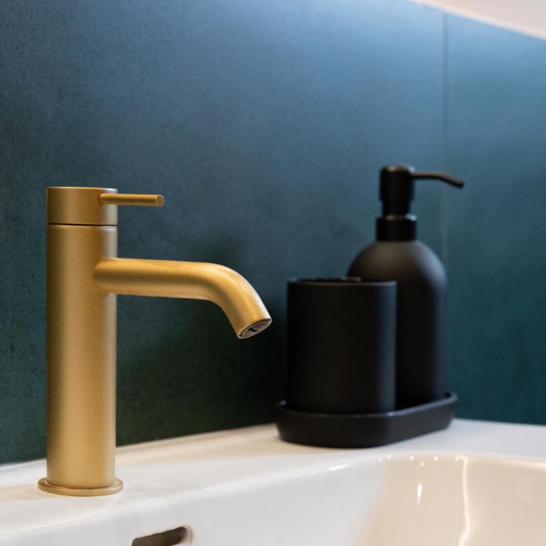 Macro Suites Roma - Camera Familiare con Bagno Privato - 17