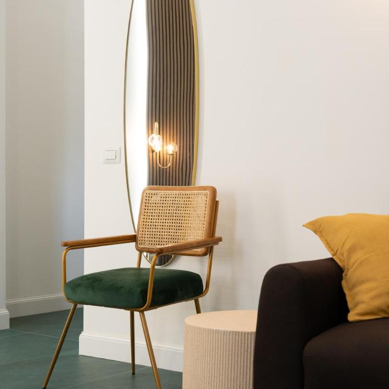 Macro Suites Roma - Camera Familiare con Bagno Privato - 18