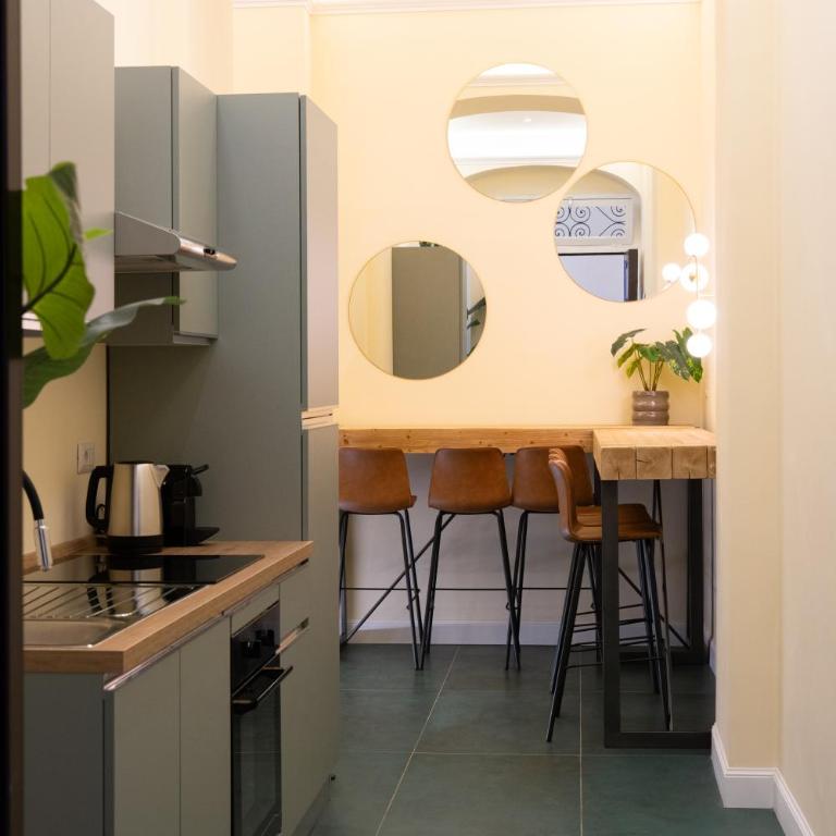 Macro Suites Roma - Camera Tripla con Bagno Privato - 19