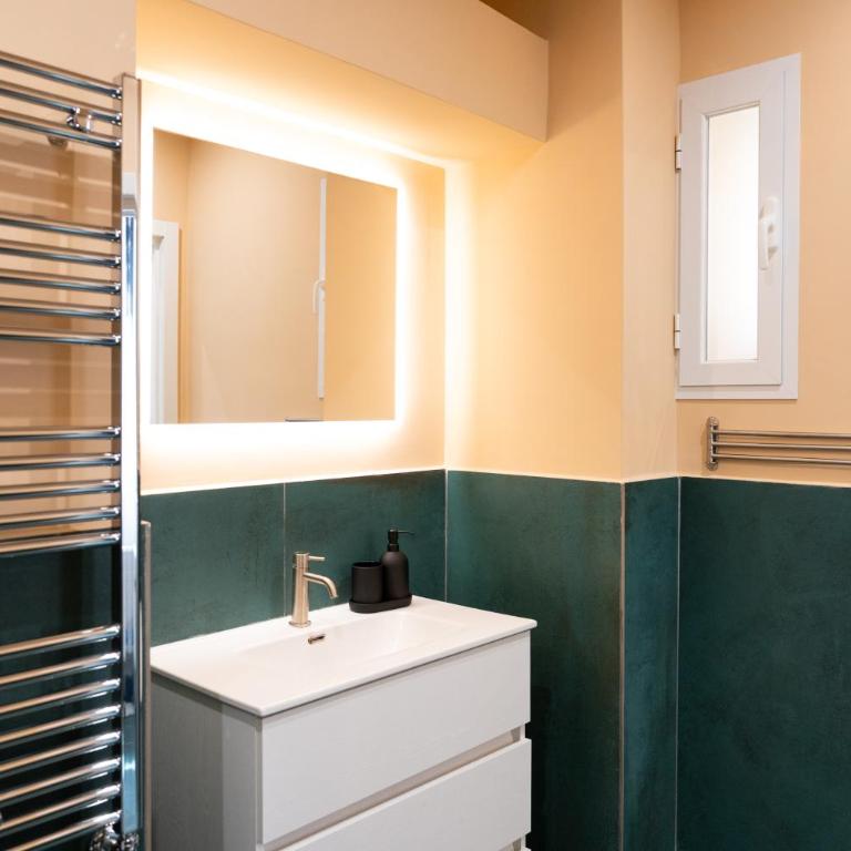 Macro Suites Roma - Camera Familiare con Bagno Privato - 22
