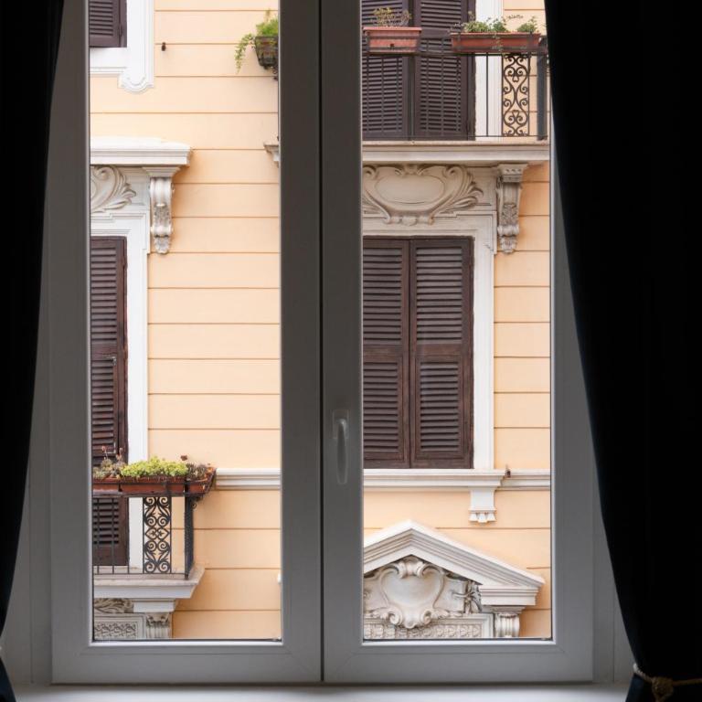 Macro Suites Roma - Camera Familiare con Bagno Privato - 28