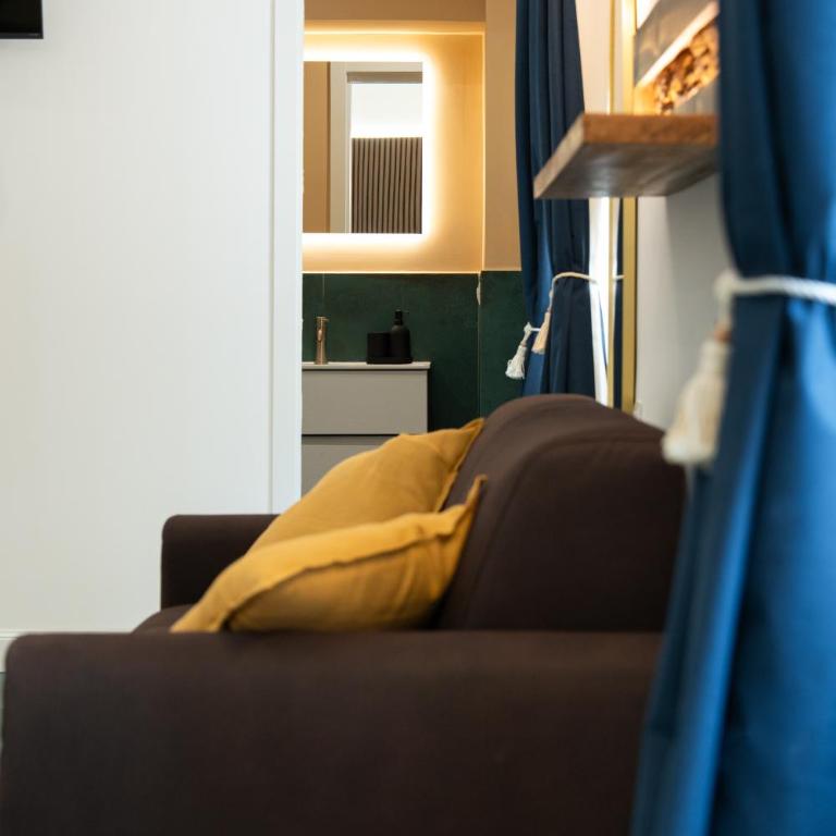 Macro Suites Roma - Camera Familiare con Bagno Privato - 24