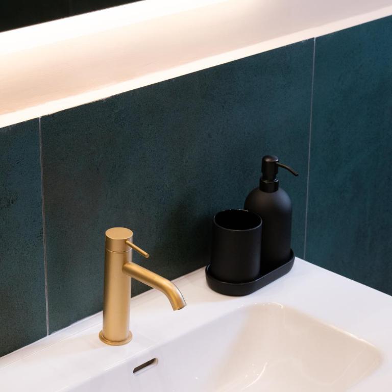 Macro Suites Roma - Camera Familiare con Bagno Privato - 30