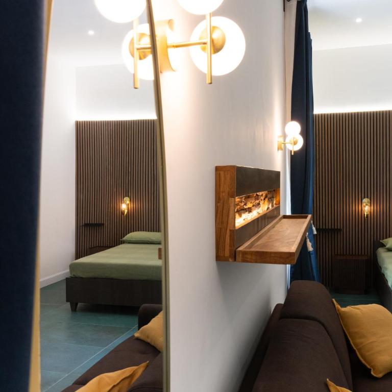 Macro Suites Roma - Camera Familiare con Bagno Privato - 28