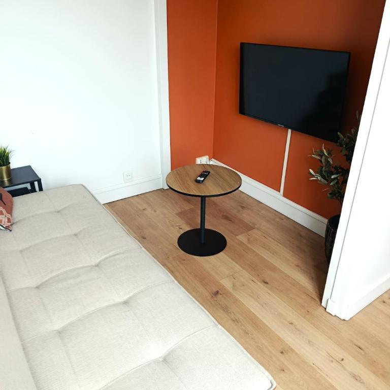 Le Nid de Laon -Reims- 2 pers, parking et balcon - Appartamento con 1 Camera da Letto - 9