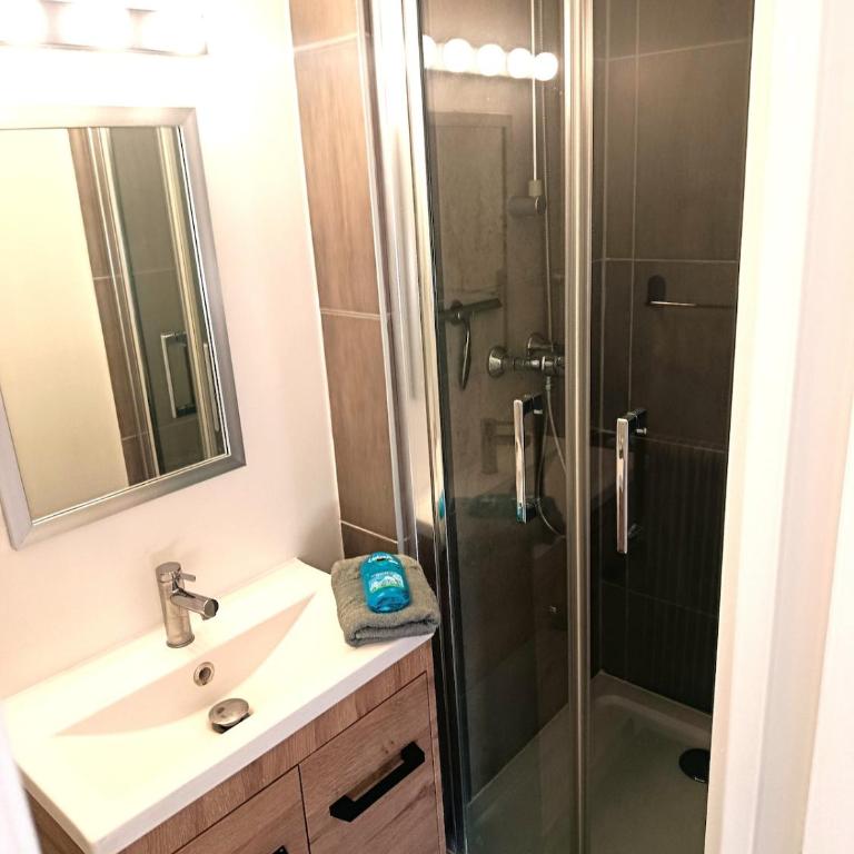 Le Nid de Laon -Reims- 2 pers, parking et balcon - Appartamento con 1 Camera da Letto - 10