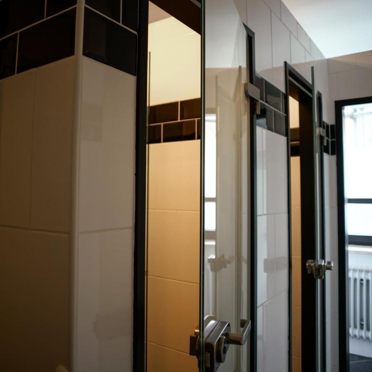 ZENTRUM Inzell HOTEL und FeWo BUDGET Bester Preis, Beste Wahl - Doppelzimmer mit Etagenbad - 6