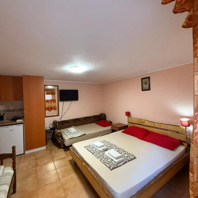 Maja Apartmani - Studio s Pogledom na Vrt - 3
