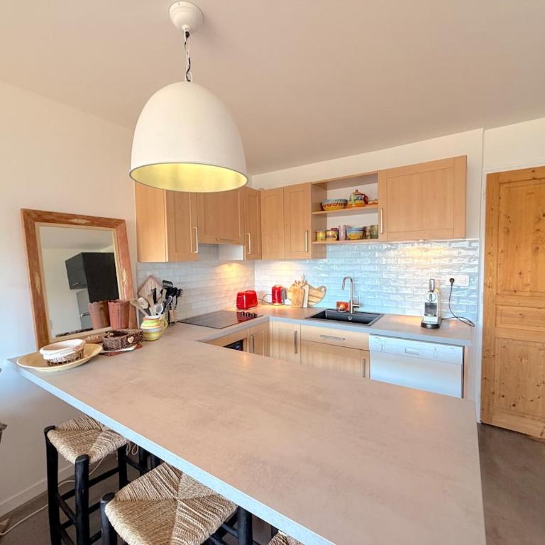 Unique et central ! T3 spacieux, vintage, rénové - Apartment mit 2 Schlafzimmern und Balkon - 4
