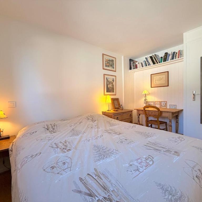 Unique et central ! T3 spacieux, vintage, rénové - Apartment mit 2 Schlafzimmern und Balkon - 16
