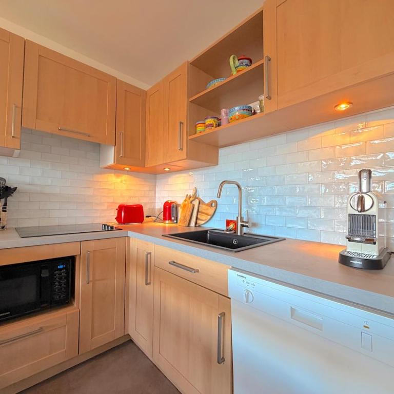 Unique et central ! T3 spacieux, vintage, rénové - Apartment mit 2 Schlafzimmern und Balkon - 20