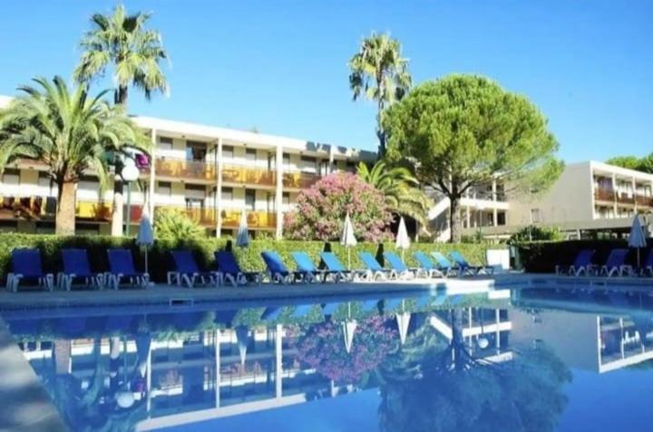 Appartement 4 personnes, climatisé, piscine, parking - Appartement 2 Chambres - 10