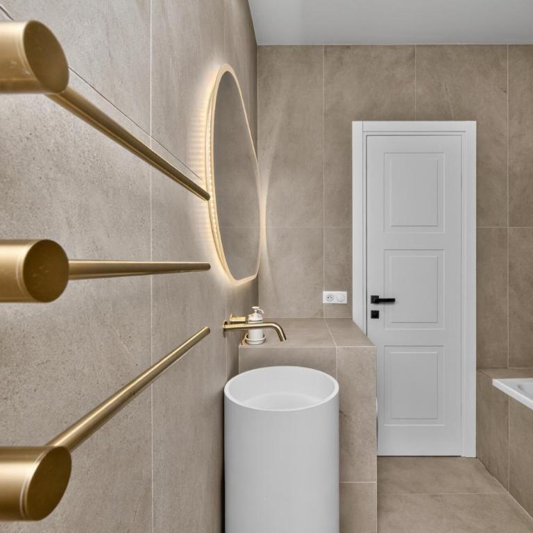 Frontière Monaco - Luxueux apartement rénové - GH - Appartement 2 Chambres - 27