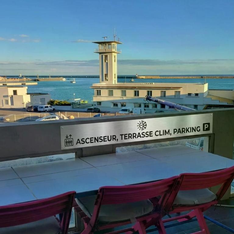 Grand studio avec ascenseur, parking et terrasse - Estudio con sofá cama - 1