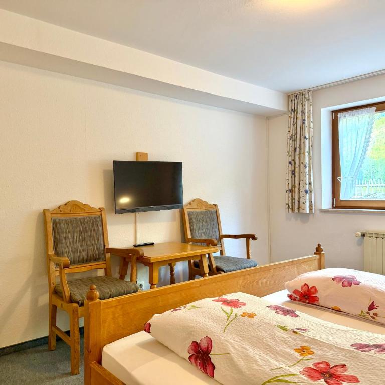 Landhaus Spielmannsau - Doppelzimmer - 4