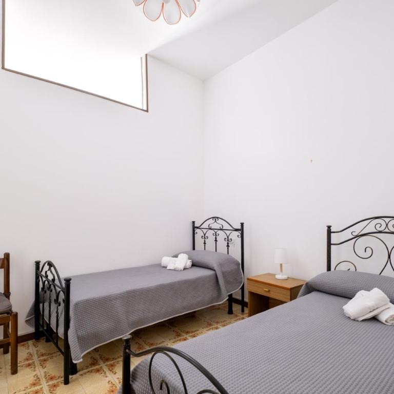 Casa Vacanza Alle 4 Colonne - Casa con 2 Camere da Letto - 4